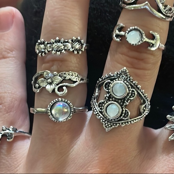 Silver flower ring - Picture 5 of 9